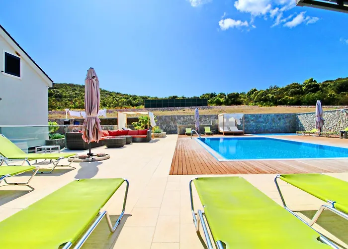 Fancy Apartments Kula - One-Bedroom Apartment With Terrace / Ground Floor